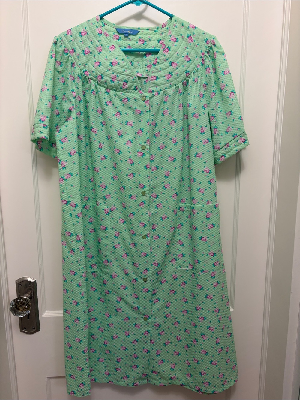 Unknown Brand Mint Green Floral Button-Front Nightgown